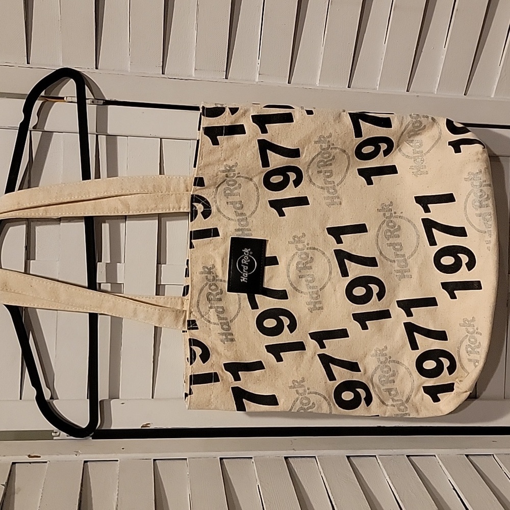 Hard Rock Cafe 1971‎ Tote Bag